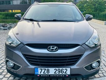 Hyundai ix35 2.0 BENZÍN 120KW 4x4 MANUÁL KAMERA VYHŘEV TAŽNÉ - 3