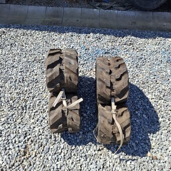Pásy na minibagr caterpillar 301,5 - 3