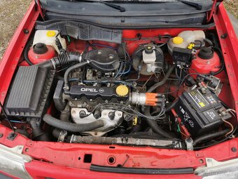 Opel Astra 1.4 benzín - 3