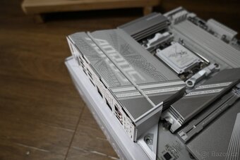 Gigabyte X870 AORUS ELITE WIFI7 ICE - 3