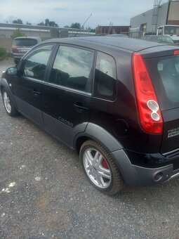 Ford Fiesta CROSS - 3