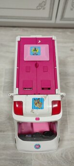 Sanitka Barbie - 3