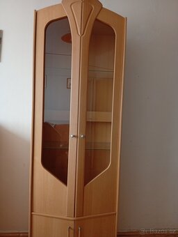 Skříň prosklenná - 3