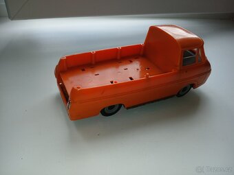 Skoda 1203 kdn oranžová 1:20 - 3