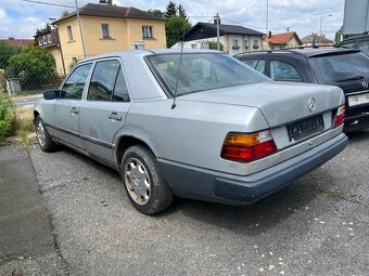 Mercedes Benz W124 230e - 3
