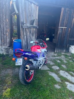Honda cbr 600f 1998 - 3