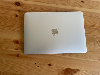 Apple MacBook Air M1 13,3" 2020 - 3