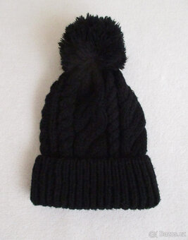 Dámská černá zimní čepice kulich Outhorn S/M - 3