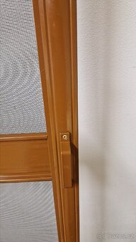 Dveře se sítí proti hmyzu - 3