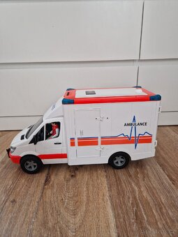 Bruder sanitka - 3