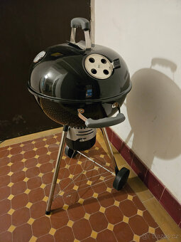 Prodám gril na dřevěné uhlí - 3