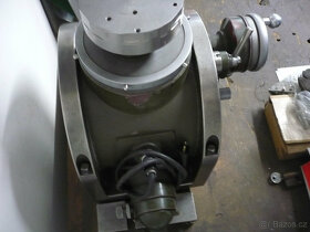 prodám dělící přístroj s optikou Zeiss - 3