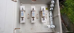 krabičky pojistkově skříně a elektroměrová skřín - 3