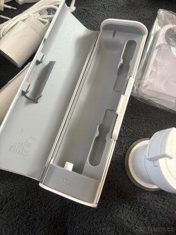 Sonický zubní kartáček Oral B Genius 8000-9000 - 3