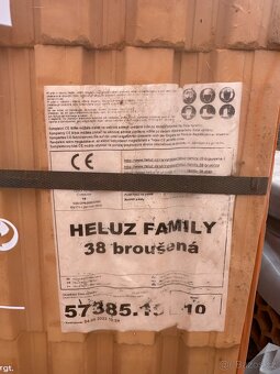Prodám cihly Heluz Family 38 - 3