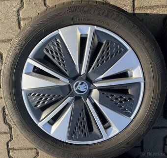 Škoda Karoq 7x17 5x112 ET45 pneu 215/55 R17 94V - 3