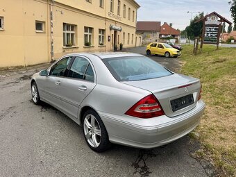 Mercedes-Benz Třídy C, 220CDi Facelift.Avantgarde - 3