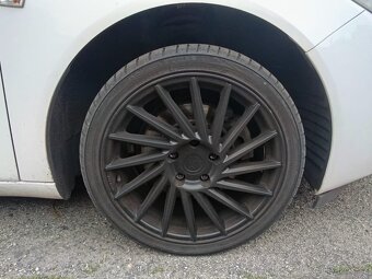 Opel Insignia 2014, 1,6 SIDI benzín - 3