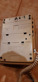 Starý telefon Panasonic se záznamníkem - 3