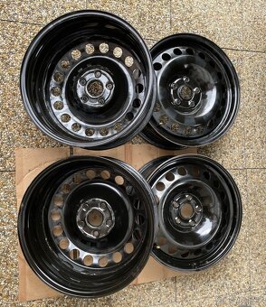 Prodám použité plechové disky 5x112 R17 - 3