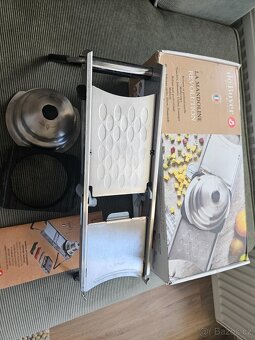 Nerezový kráječ / mandolína de Buyer Revolution - 3