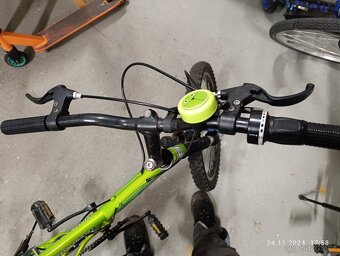 dětské kolo 16" a koloběžka - 3