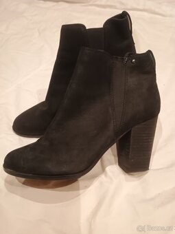 Prodám luxusní kožené černé boty na podpatku vel. 37 - 3