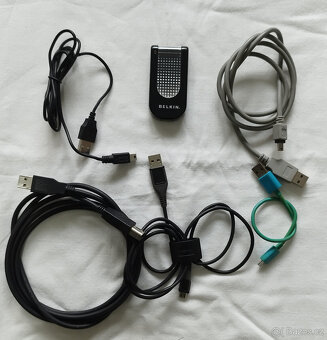 USB hub BELKIN 4xUSB-A port + klávesnice DELL - 3