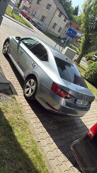 Skoda Superb 2.0 tdi 110 kw DSG - 3