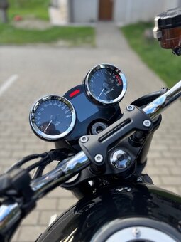 Kawasaki Z900 RS - 3