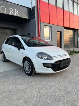 Fiat Punto 1.3 Multijet = r.v 2012, Bez korozie = - 3