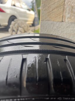Nokian 235/50 r19 - 3