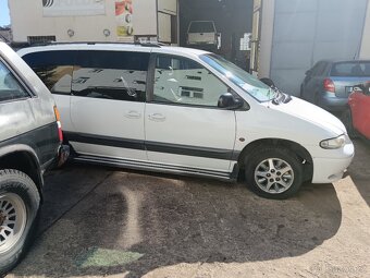 Chrysler grand Voyager 3.3V6 - 3