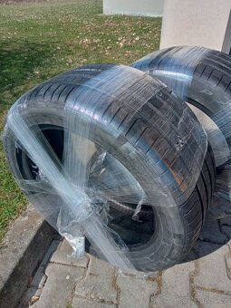 2ks Pirelli 295/40 R19 - 3