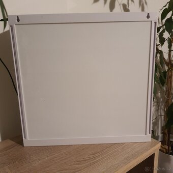 Vitrína pro modely aut - 3