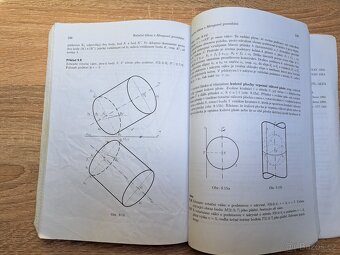 Deskriptivní geometrie pro střední školy - Eva Pomykalová - 3