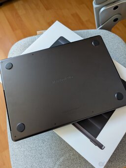 MacBook Pro 14" M4 CZ 2024 Vesmírně černý, s Nanotexturou - 3