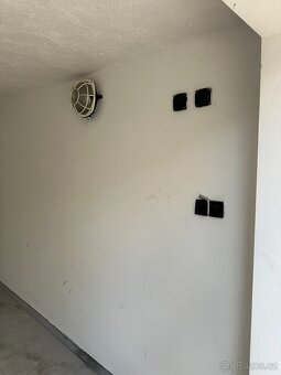 Pronájem garáže Znojmo, Na Hrázi, 18 m2 - 3