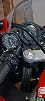 Honda CBR 900RR Fireblade - 3