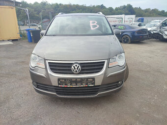 VW Touran č. 24381 - 3