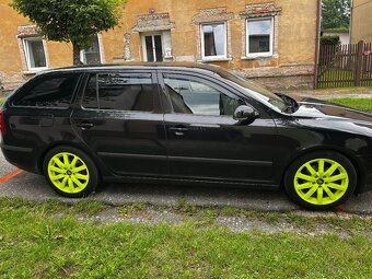 Škoda octavia 2 2.0tdi 103kw - 3