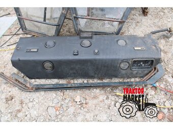 Zetor 8111-16145 kabina rám, dveře, střecha, panel - 3