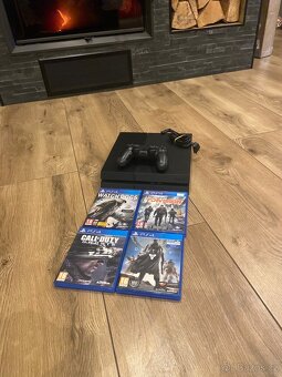 Prodám PS4 paměť 1TB + hry+ ovladač - 3