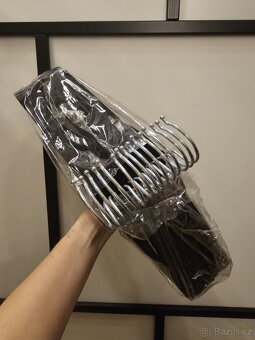 Krásná elegantní velurová ramínka - 3