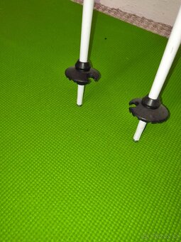 Hůlky LEKI systém Trigger 130cm umožňují rychlé připnutí a o - 3