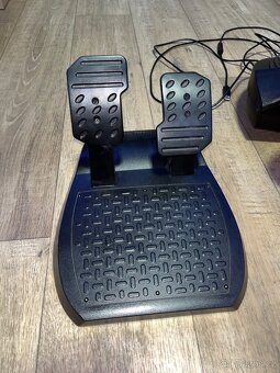 THRUSTMASTER Ferrari 458 Spider pro xbox - 3