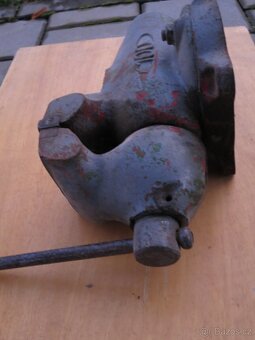 Svěrák YORK 100. - 3