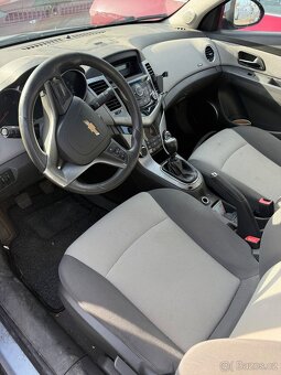 Chevrolet Cruze 1.6i - 3