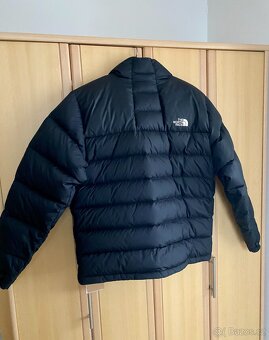 The North Face 700 černá péřová bunda - 3