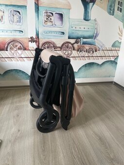 PRONAJEM Bugaboo Butterfly 2 kocarek do letadla - 3